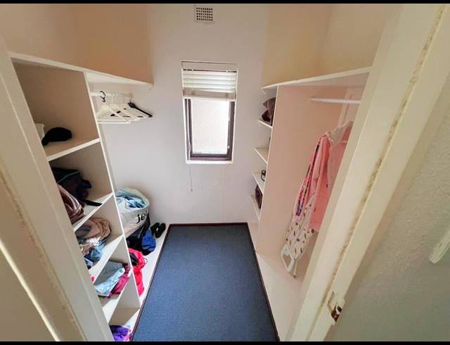 2 BEDROOM PROPERTY TO RENT IN LAWRENCE ROCKS